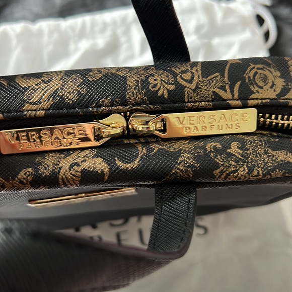 Versace parfums travel cosmetic bag BN - Picture 5 of 5